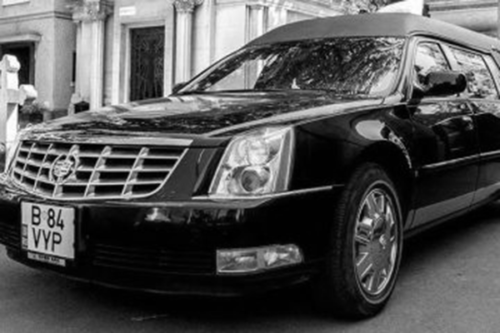 transport funerar cadillac